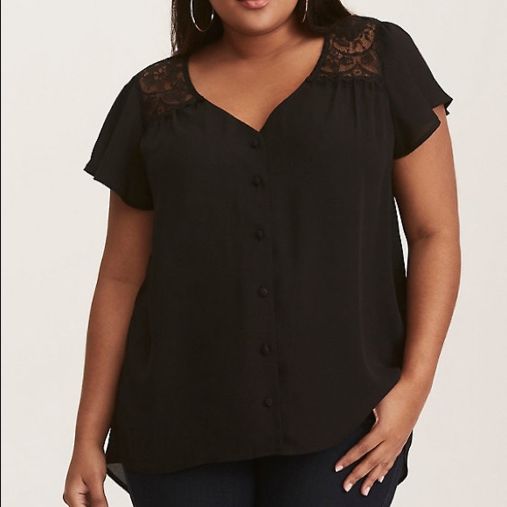 Torrid Georgette Lace Inset Top sz 2